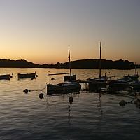 Coucher de soleil sur la lagune du Brusc et les pointus